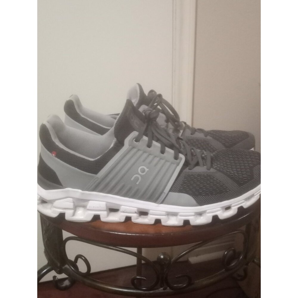 On Running On Cloud Men's Cloudswift Helion Runni… - image 1